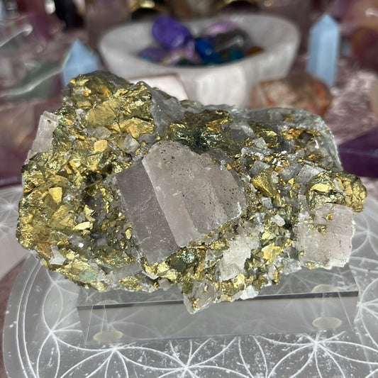 Pyrite on calcite