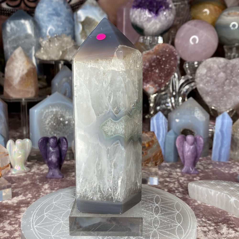 Ice 🧊 paradise light blue agate tower with tons of rainbows 🌈