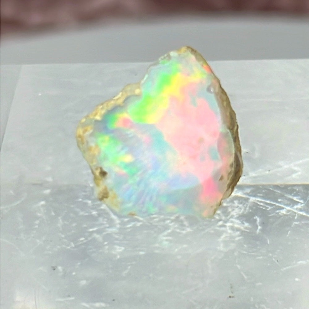 Ethiopian Raw Opal AAA quality - E002