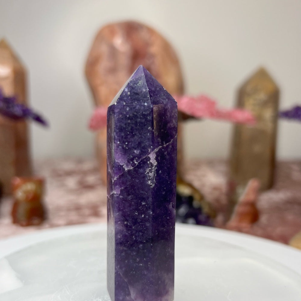 Lepidolite tower LT01