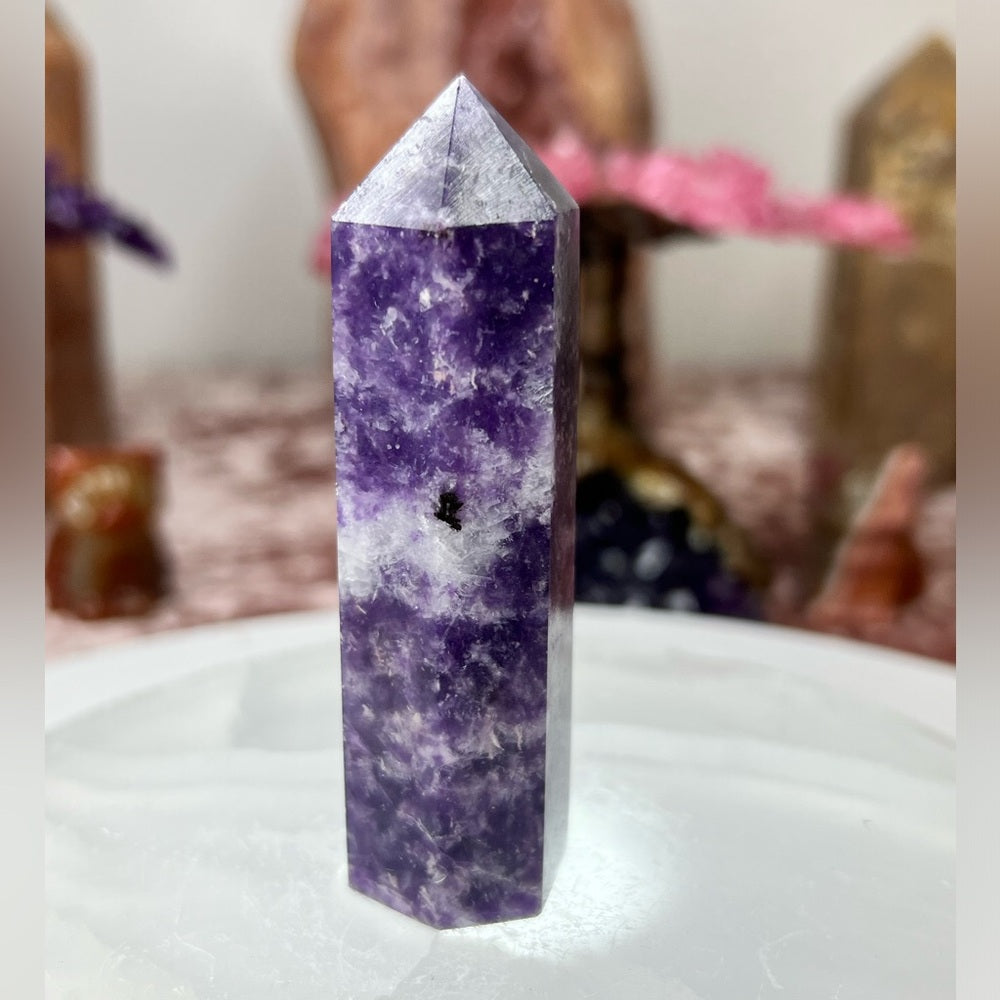 Lepidolite tower LT02