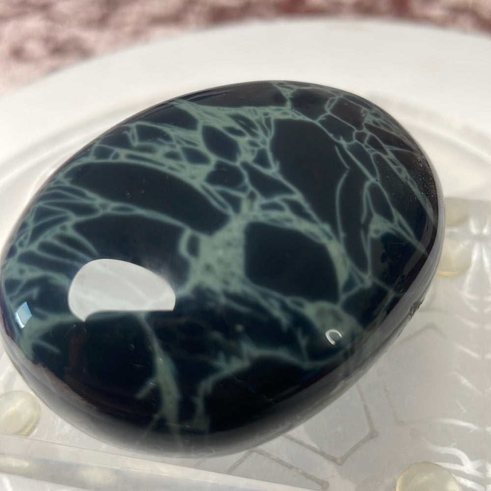 Spider Web Obsidian Palmstone - SW02