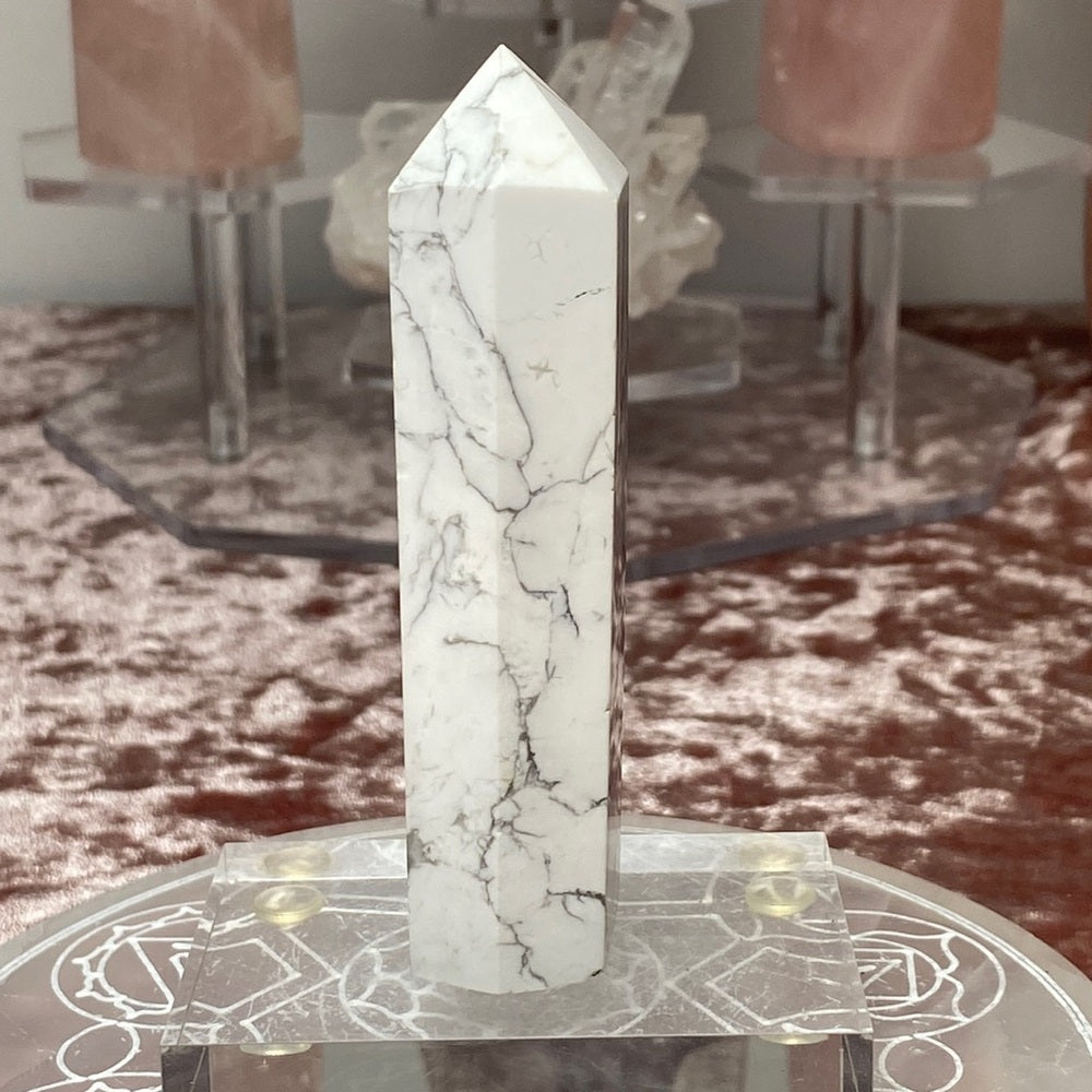 Howlite Tower - HT02