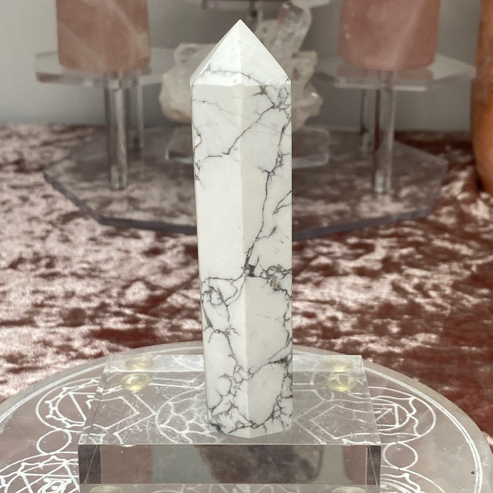 Howlite Tower - HT02