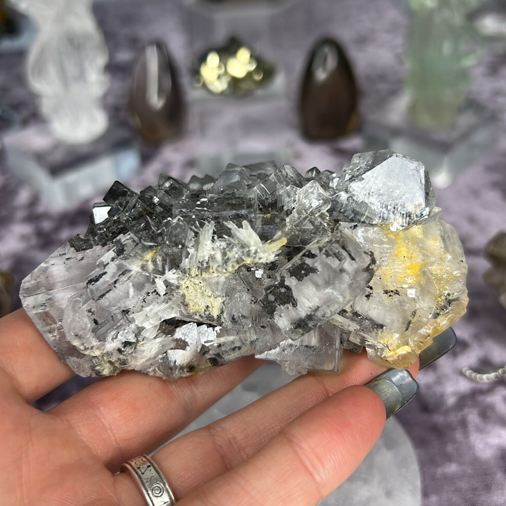 Cube fluorite
