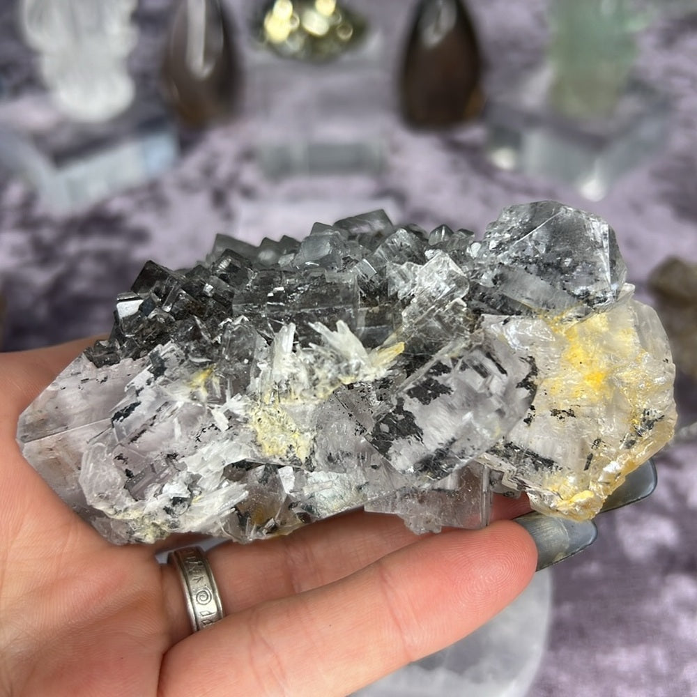 Cube fluorite