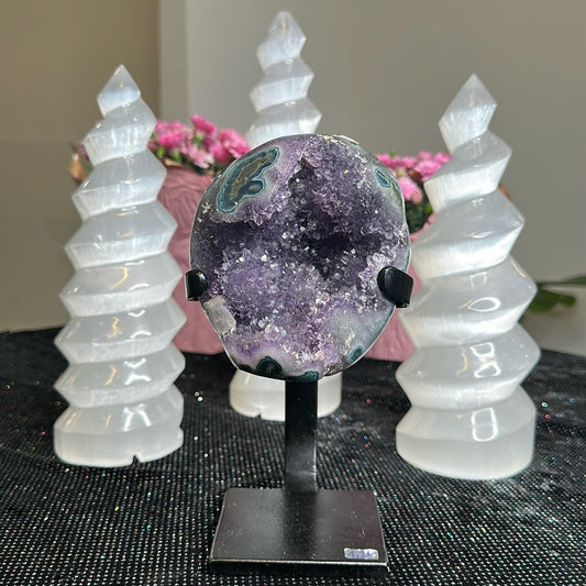 Druzy Amethyst With Blue Agate Banding DAB01