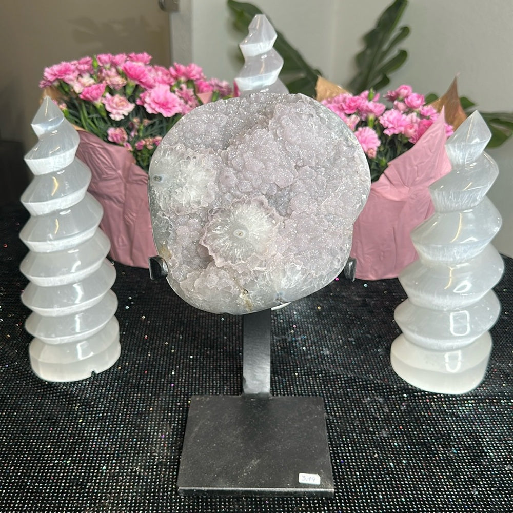 Sugar Unicorn Amethyst on Metal Base SUA01