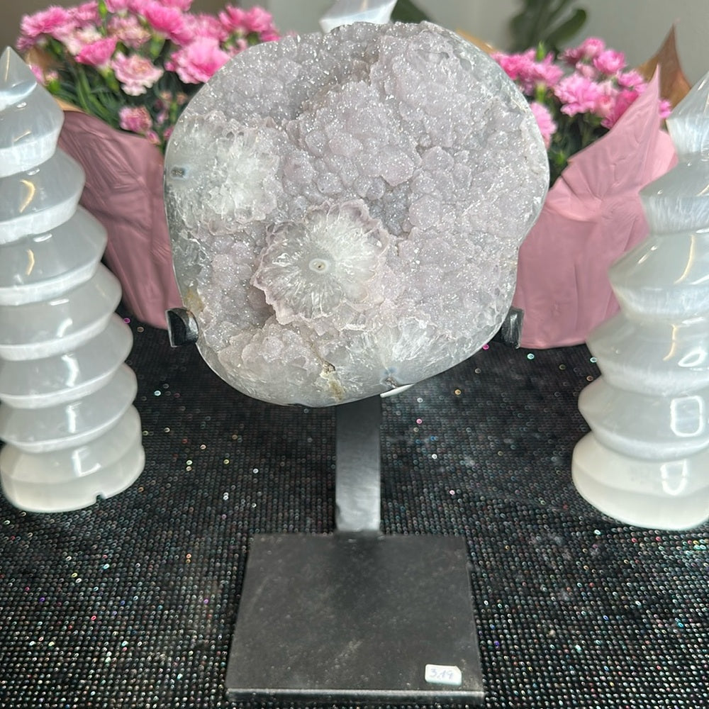 Sugar Unicorn Amethyst on Metal Base SUA01
