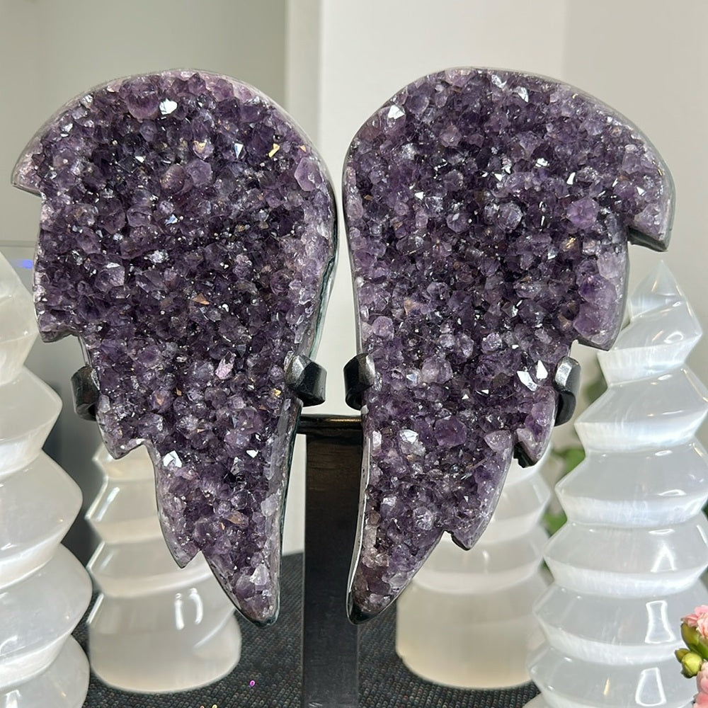 Angel Wings Amethyst with Green Banding AWA73