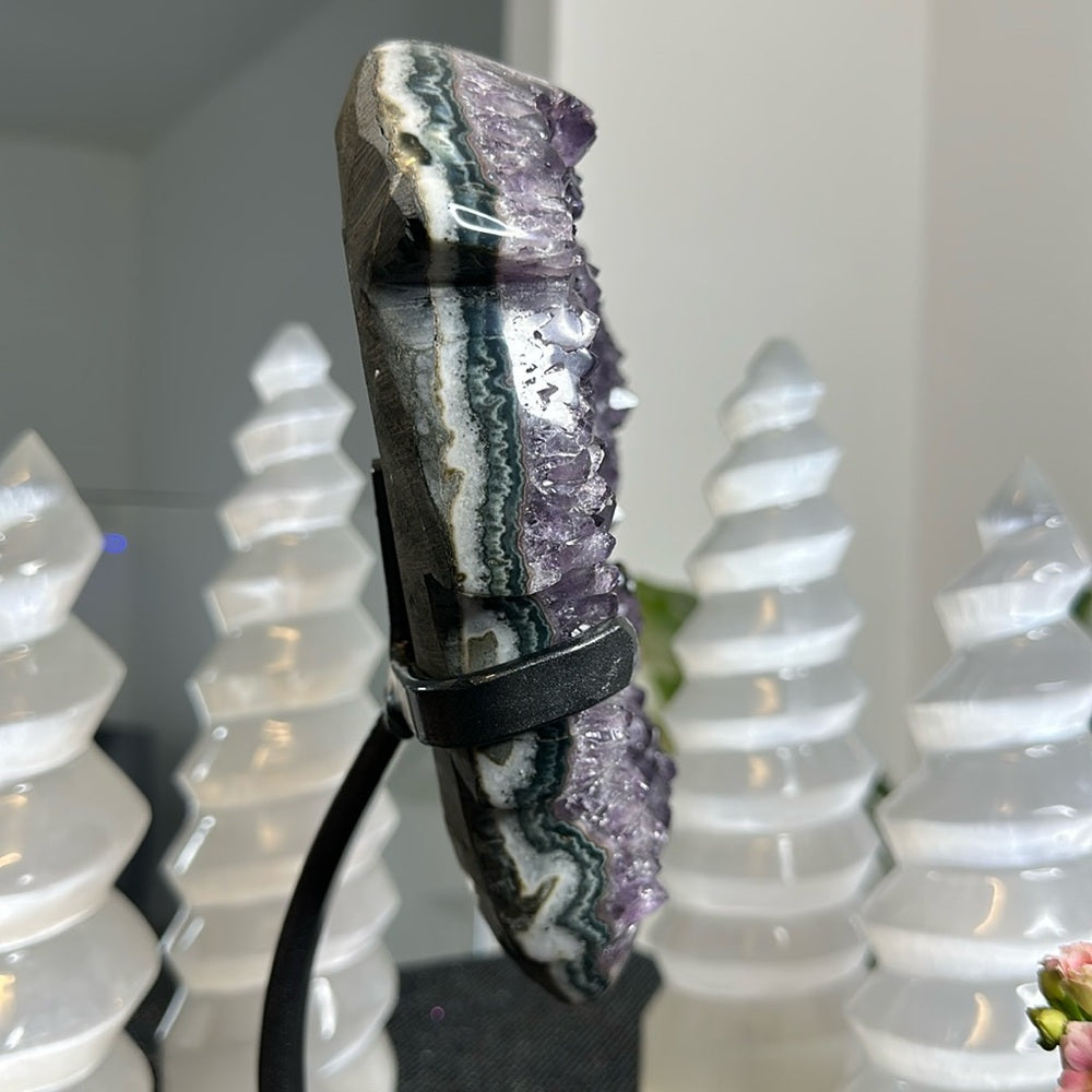 Angel Wings Amethyst with Green Banding AWA73