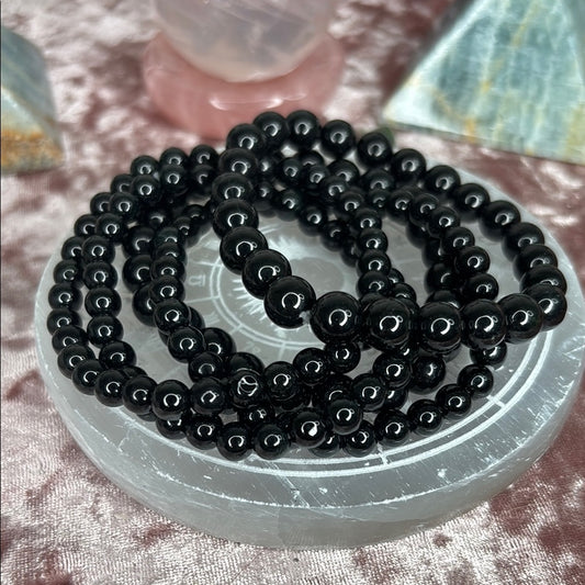 Black nephrite jade from Serbia 🇷🇸
