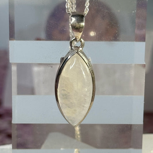 Moonstone pendant MP01