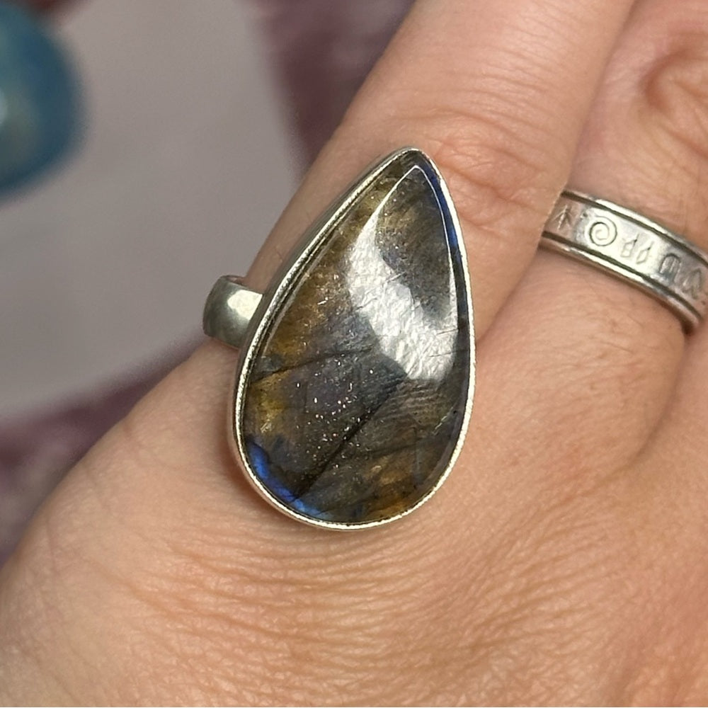 Labradorite with blue flash ring size 5