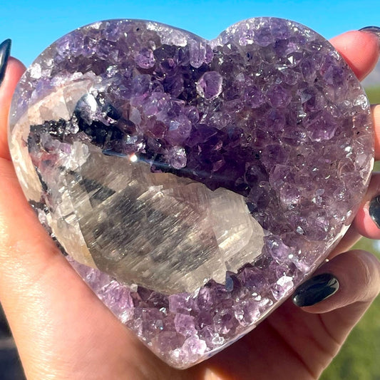 Heart-Shaped Amethyst with Special Crystal Formation 💜🌈 HSA02