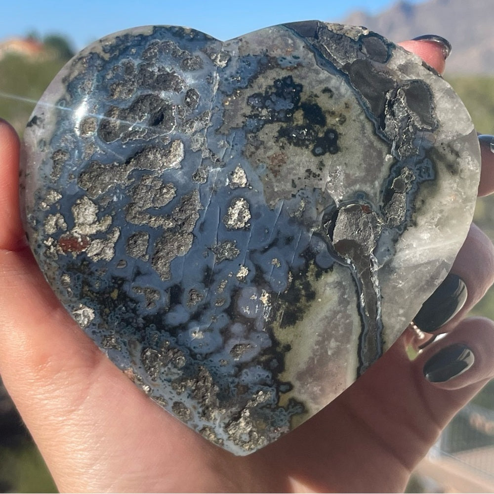 Heart-Shaped Amethyst with Special Crystal Formation 💜🌈 HSA02