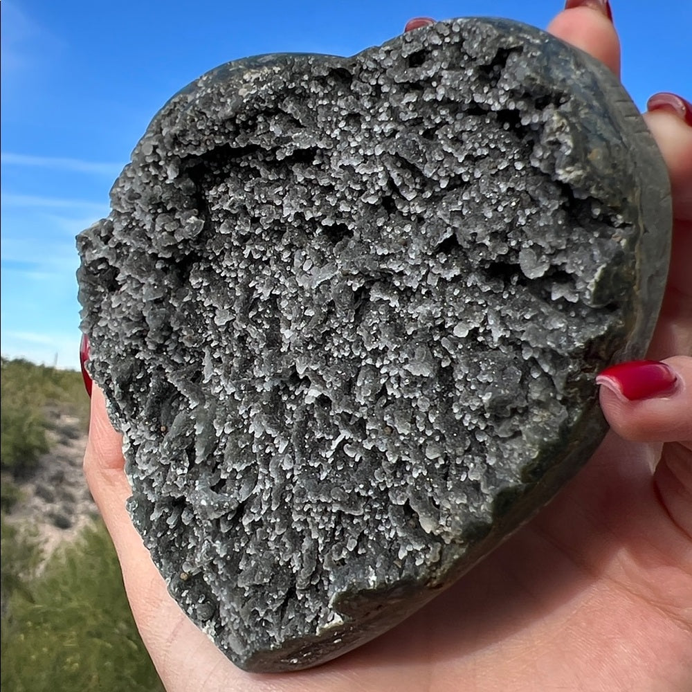 Druzy Heart-Shaped Amethyst 💜🌈 HSA08